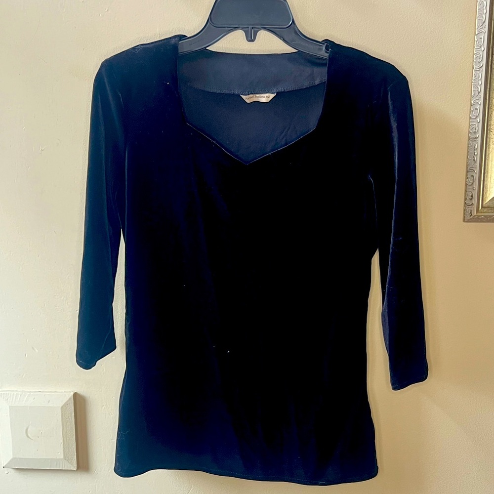 Elegant Black Velvet Women's Top 10 Concert Wear Like New choir